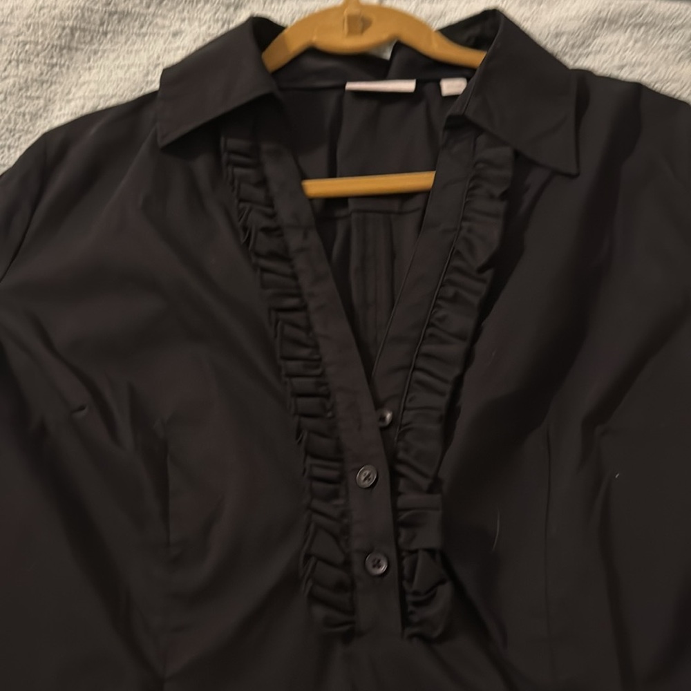 New York company black top. New condition. Size large.